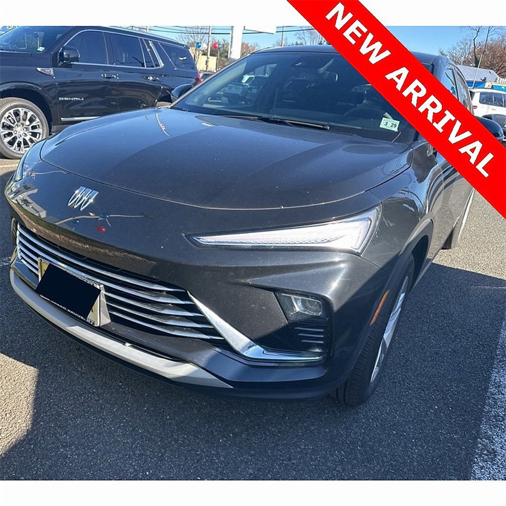 Used 2024 Buick Envista Preferred w/ Convenience II Package image 1