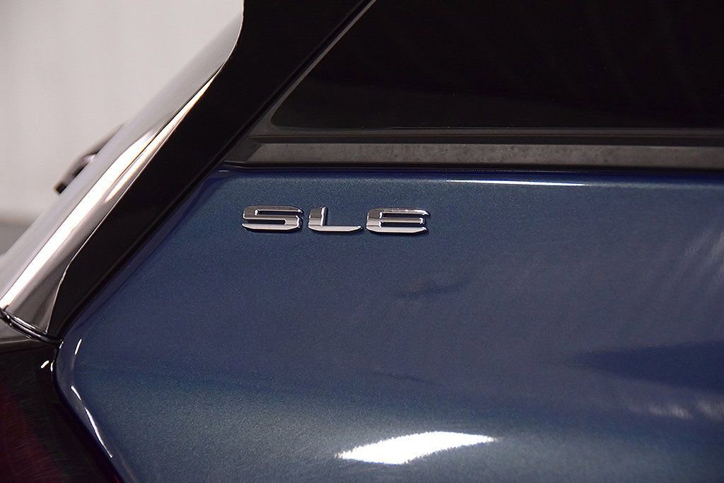 Used 2024 GMC Terrain SLE image 11