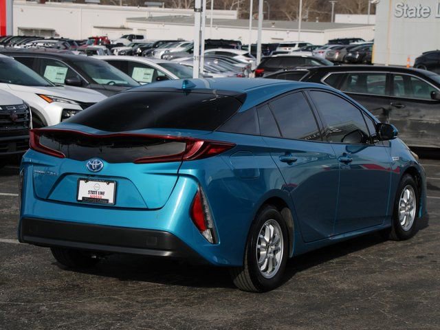 Used 2018 Toyota Prius Prime Premium w/ Carpet Mat Package image 11