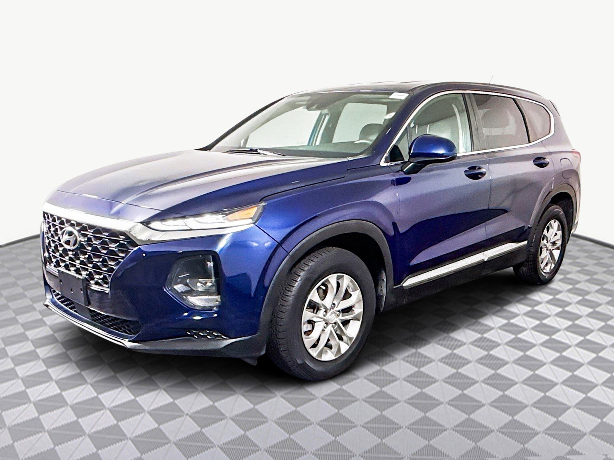 Used 2019 Hyundai Santa Fe SE image 4