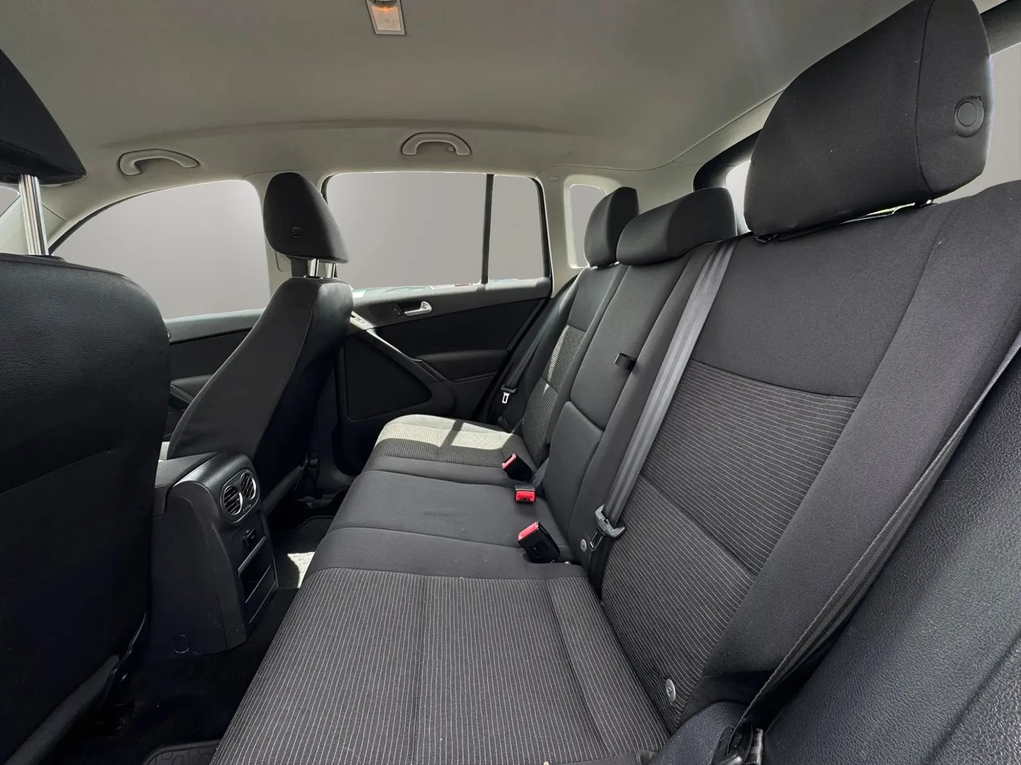 Used 2015 Volkswagen Tiguan S FWD image 13