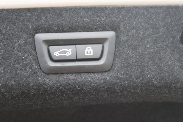Used 2021 BMW 530e w/ Parking Assistance Package RWD image 40