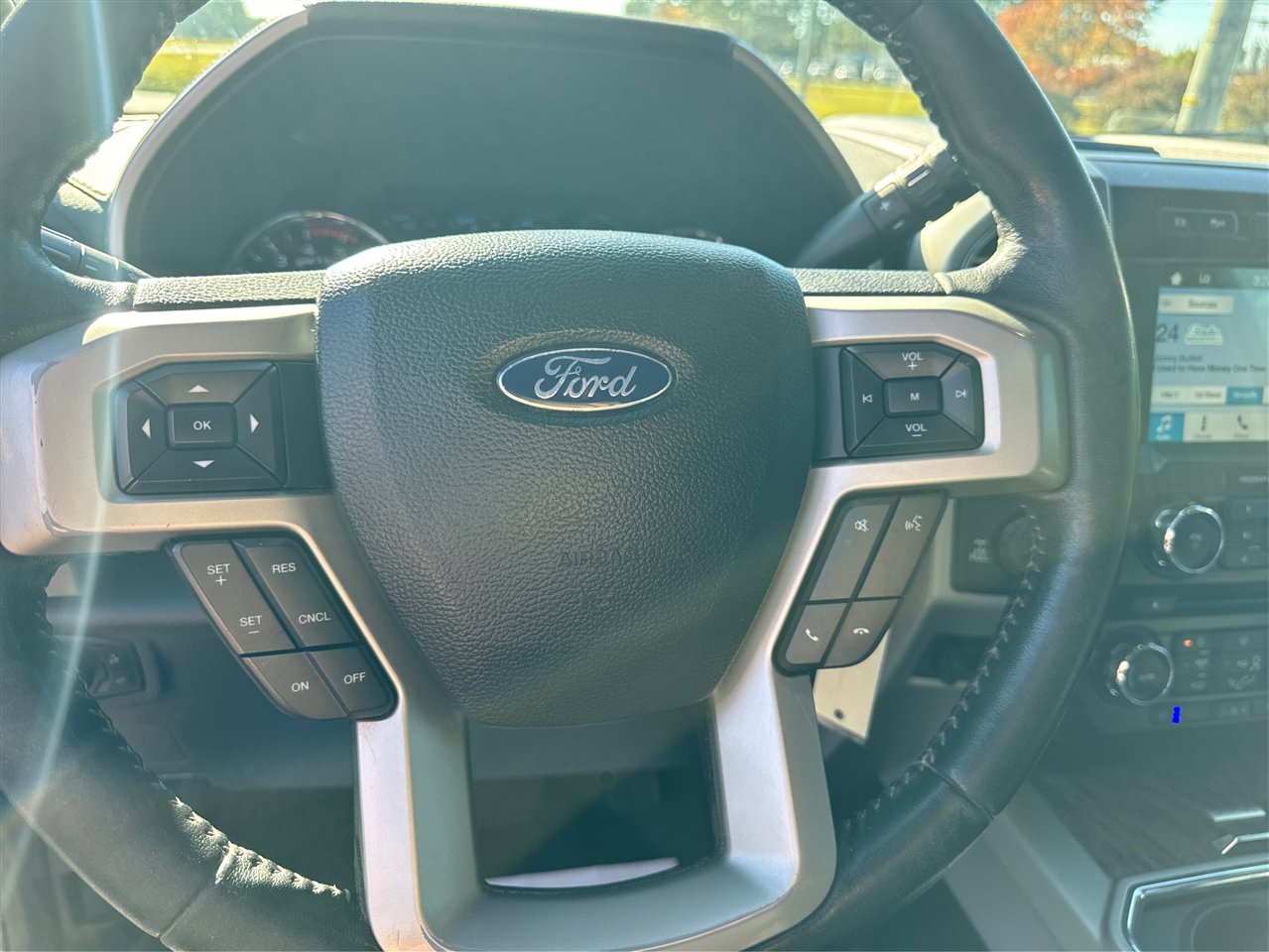 Used 2017 Ford F250 Lariat w/ Lariat Value Package image 17