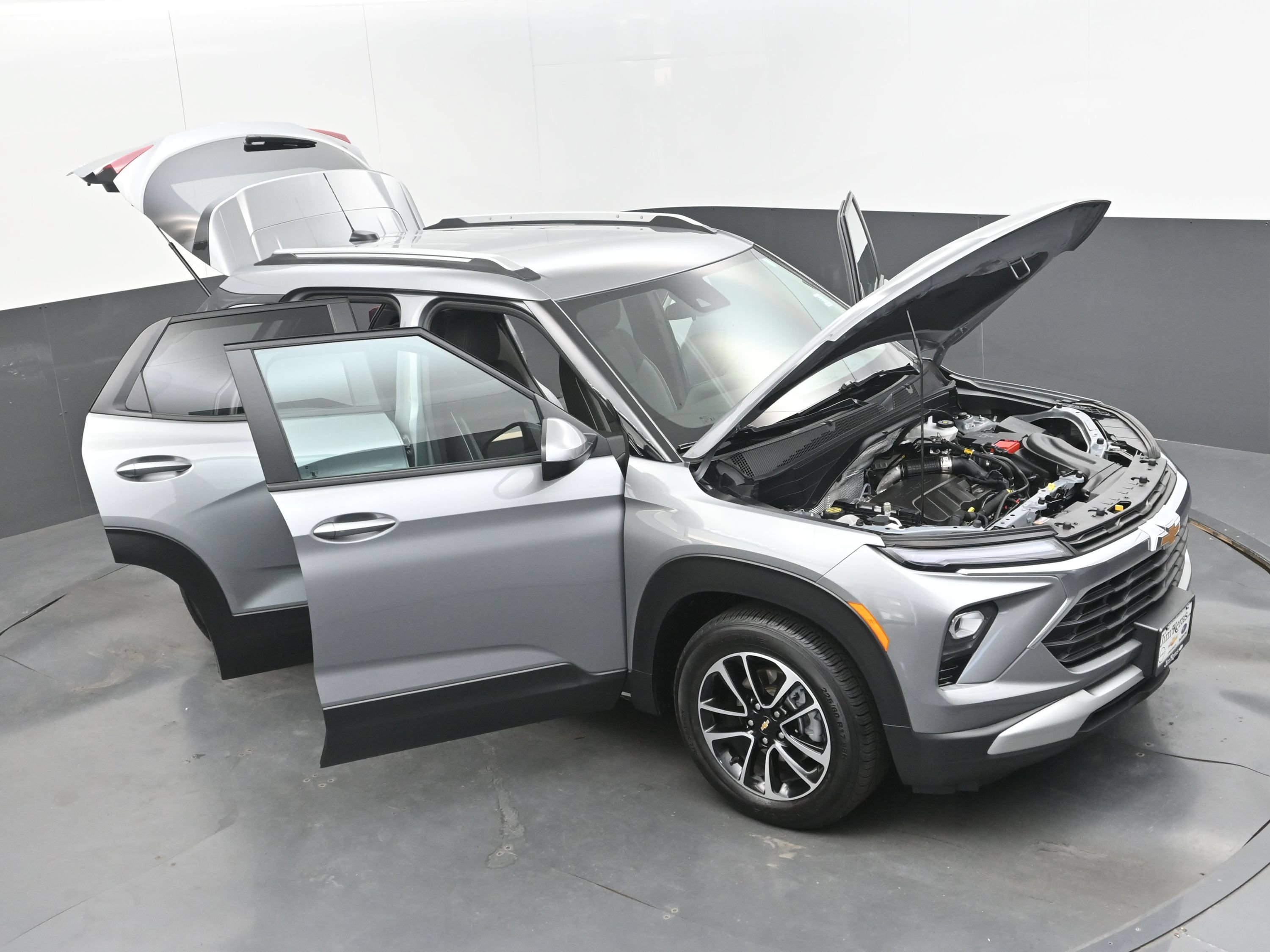 Used 2025 Chevrolet TrailBlazer LT FWD image 40