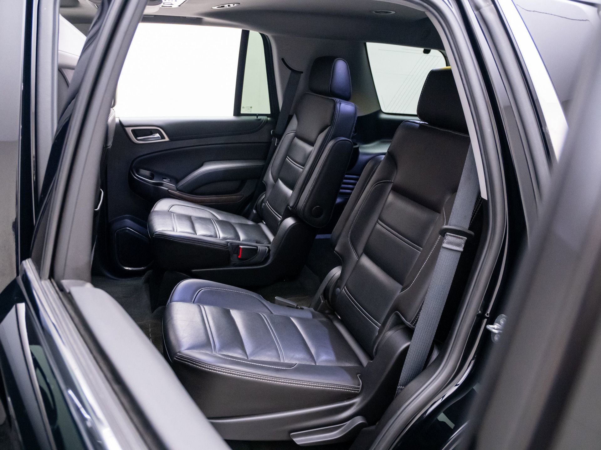 Used 2018 GMC Yukon Denali AWD/4WD image 16