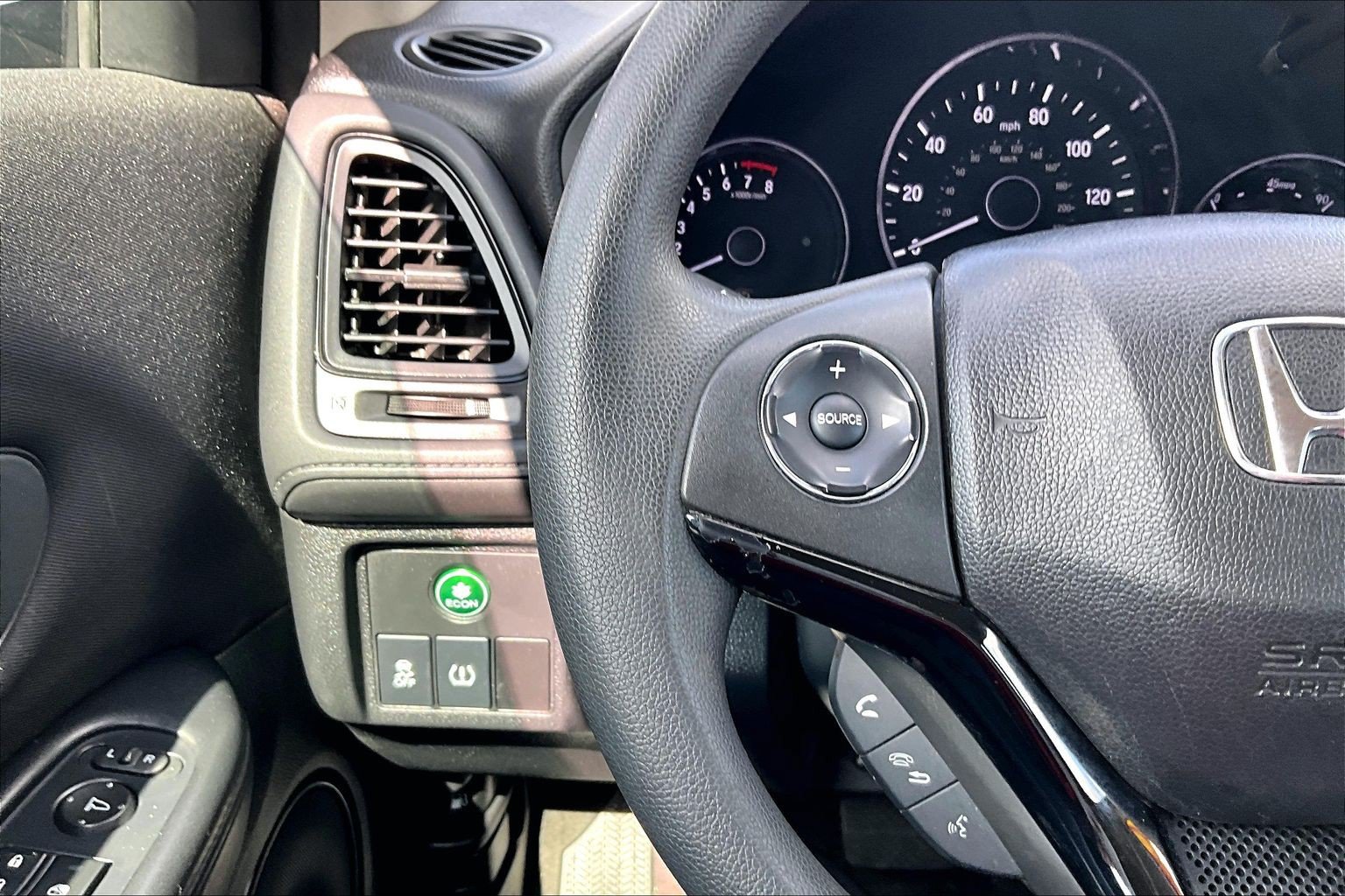 Used 2016 Honda HR-V LX image 18
