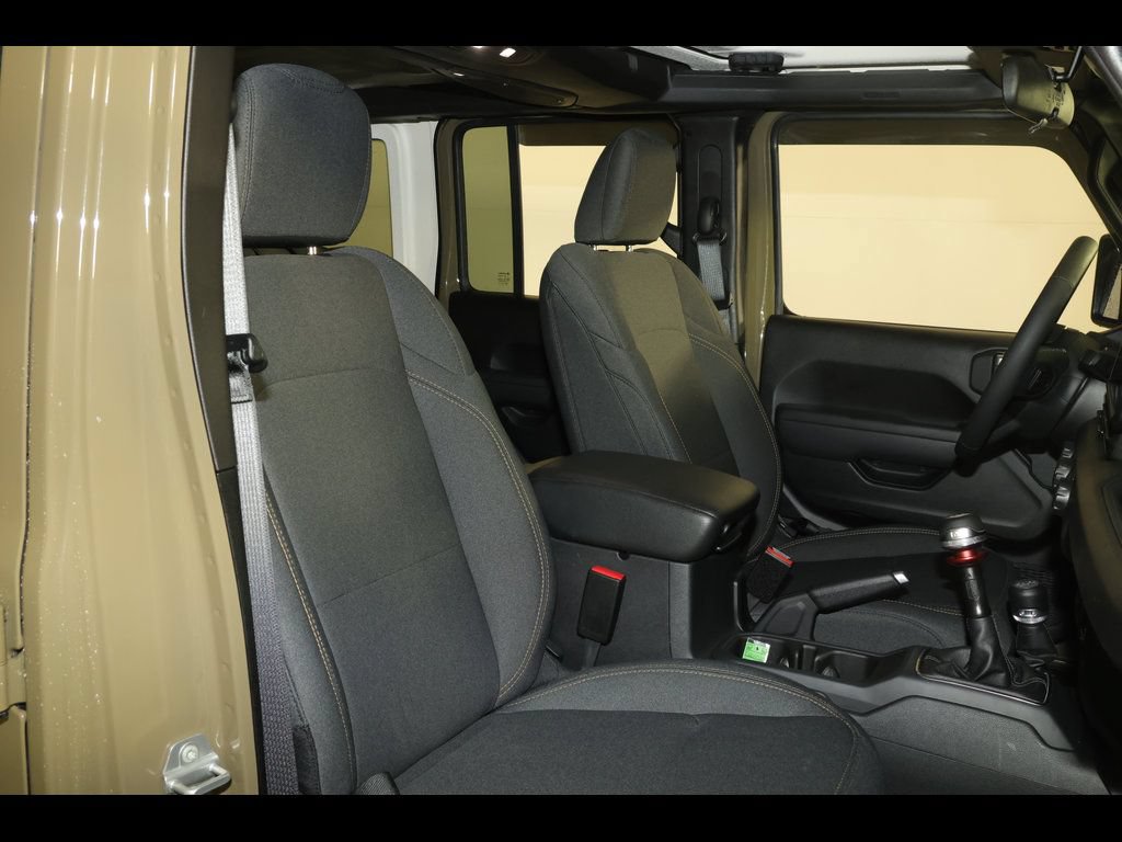 Used 2025 Jeep Wrangler Unlimited Sport AWD/4WD image 25