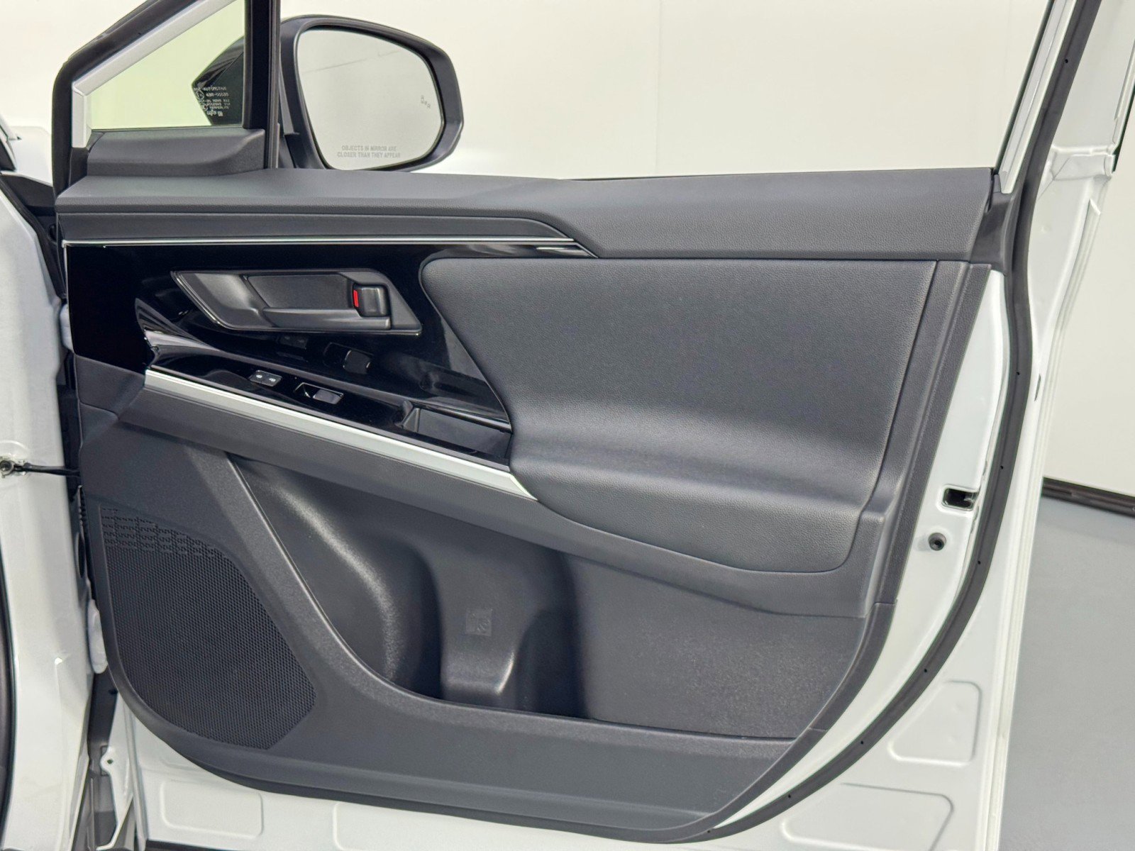 Used 2024 Toyota bZ4X Limited image 39