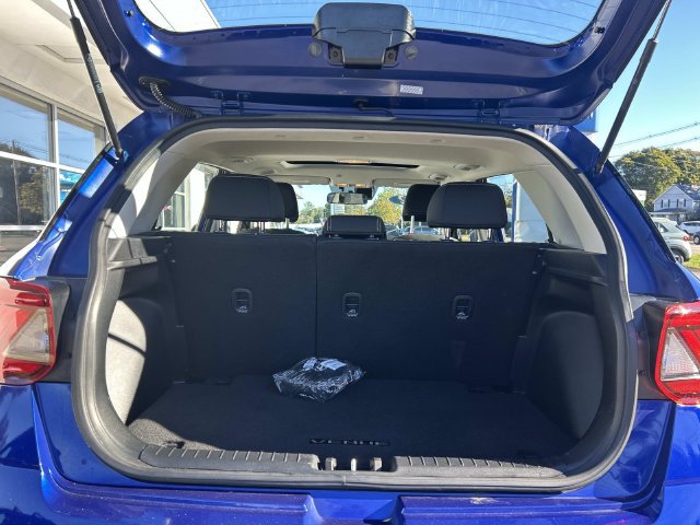 Used 2022 Hyundai Venue SEL FWD image 11