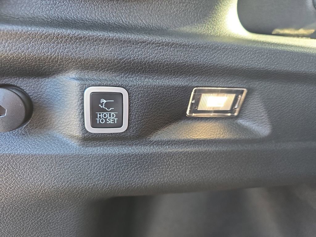 New 2026 Jeep Grand Cherokee L 4WD image 15