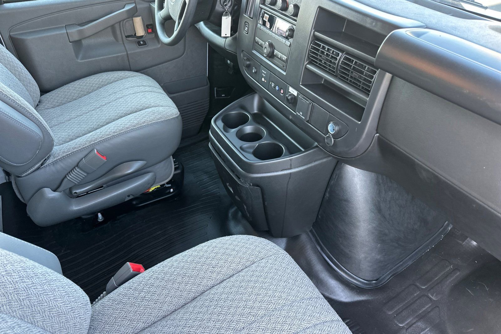 New 2025 Chevrolet Express 3500 w/ Power Convenience Package RWD image 17