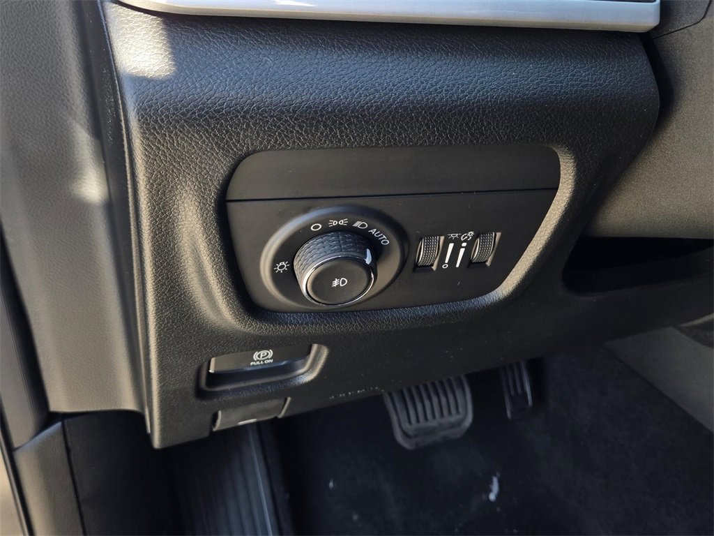 New 2025 Jeep Grand Cherokee Limited image 17