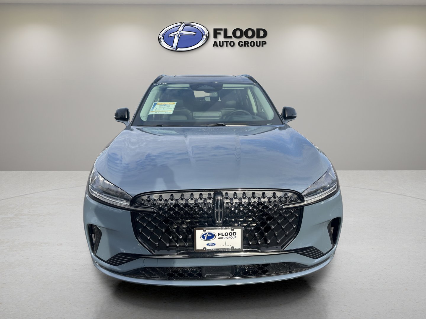 New 2026 Lincoln Aviator AWD image 2