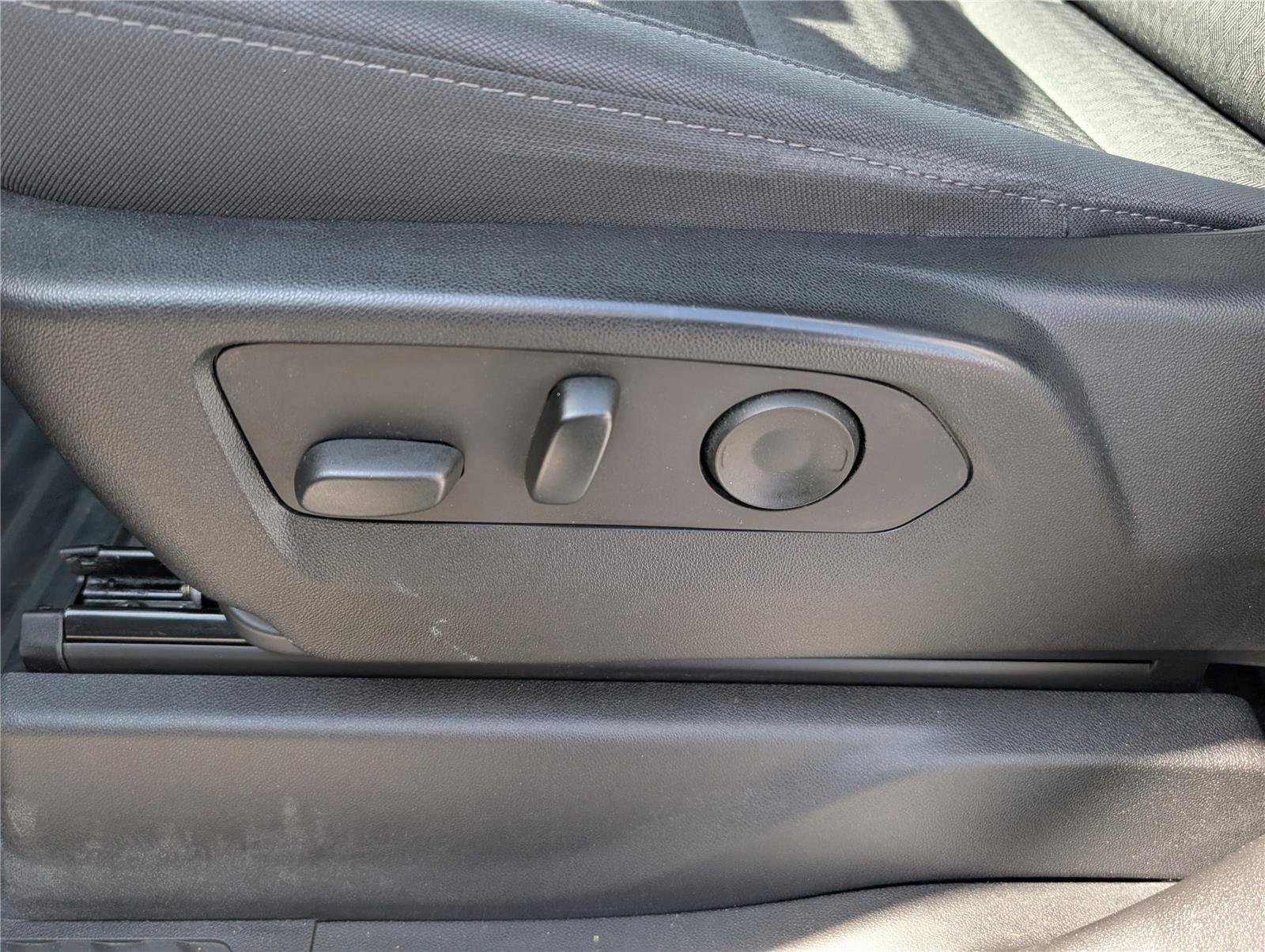 Used 2022 Chevrolet Silverado 1500 Custom w/ Rally Edition image 18