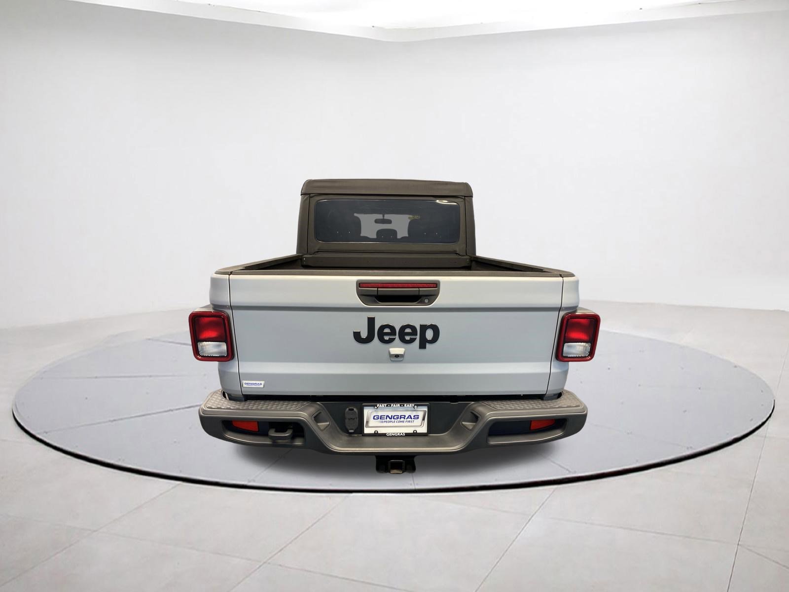 Certified 2022 Jeep Gladiator Sport image 5