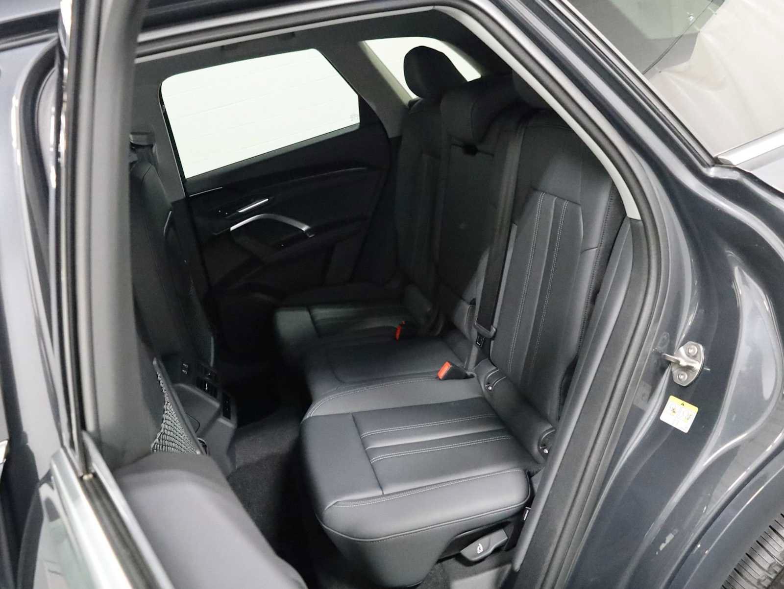 Certified 2025 Audi Q5 Premium AWD/4WD image 33