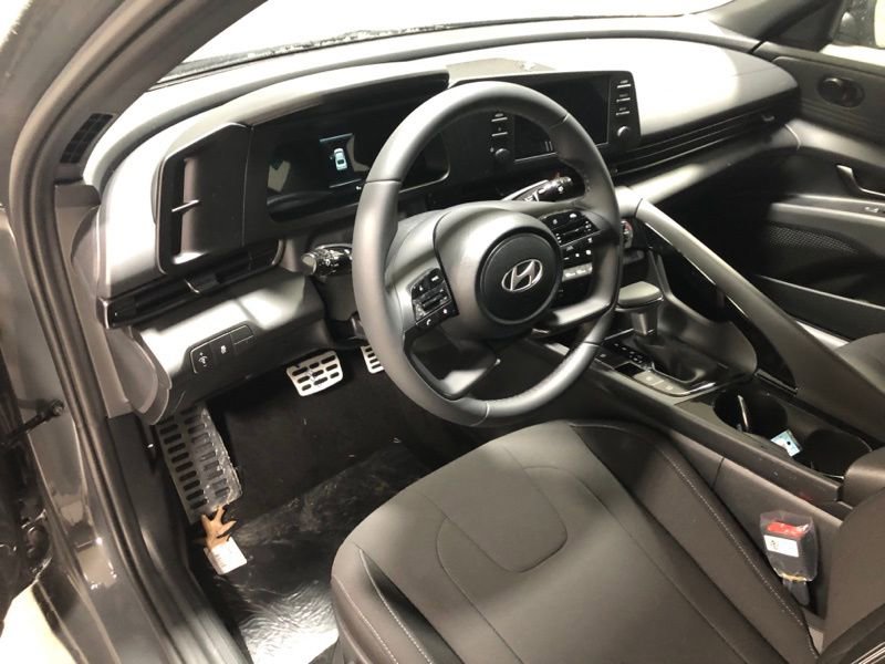 New 2026 Hyundai Elantra SEL Sport Premium FWD image 19