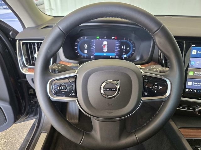 Used 2025 Volvo S60 B5 Plus image 16