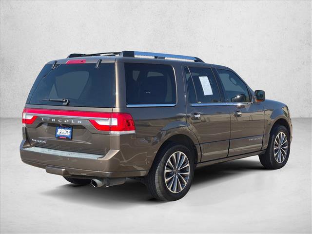 Used 2017 Lincoln Navigator Select RWD image 5