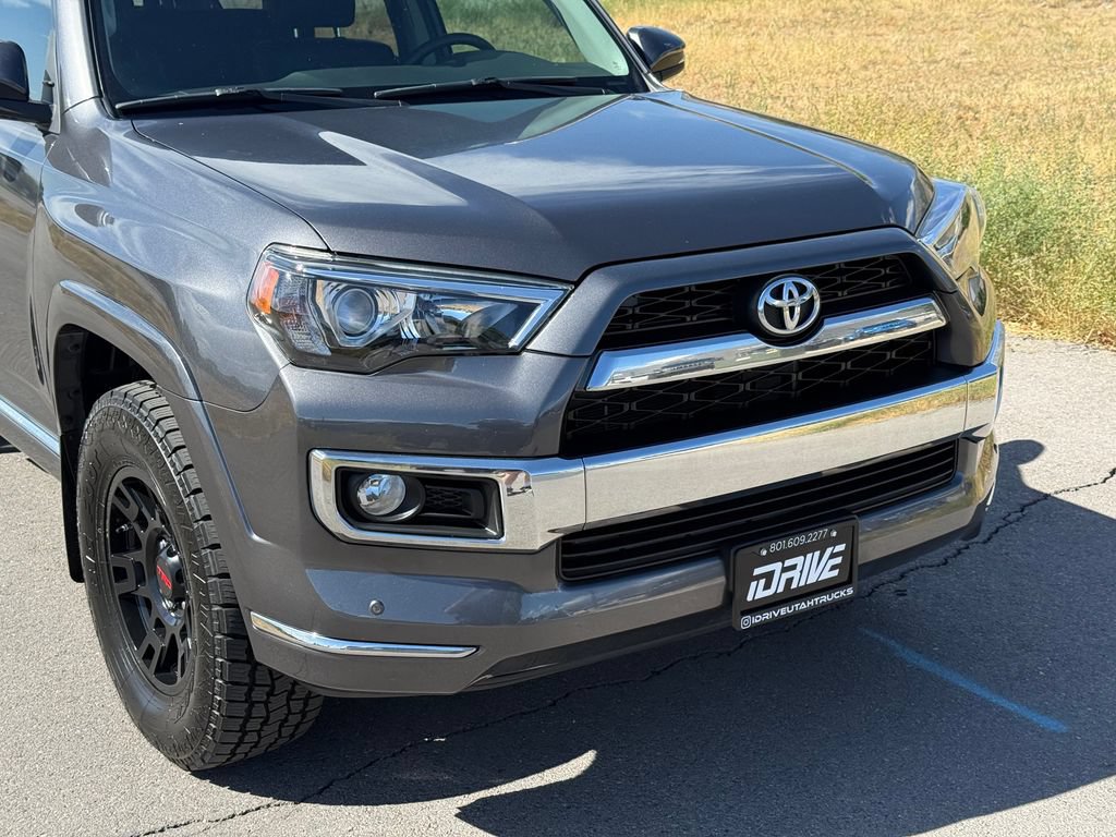 Used 2019 Toyota 4Runner Limited AWD/4WD image 3
