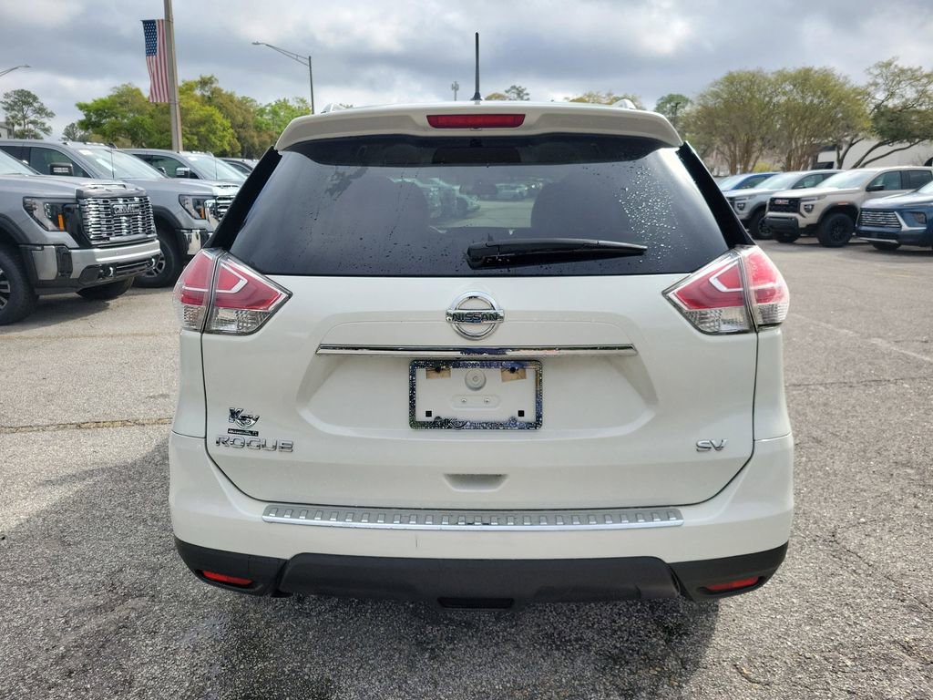 Used 2015 Nissan Rogue SV w/ SV Premium Package image 8