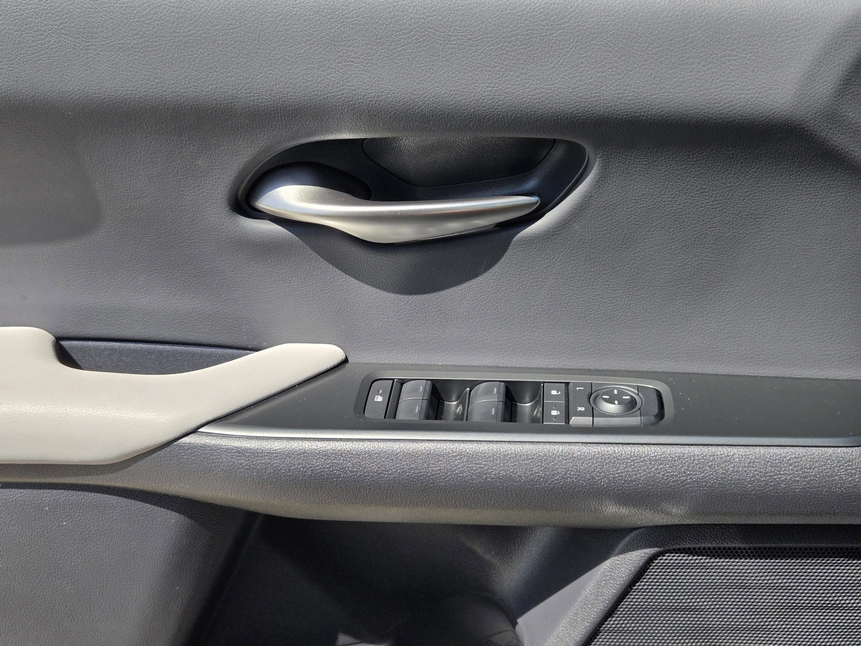 Certified 2025 Lexus UX 300h FWD w/ Accessory Package (Z1) image 19