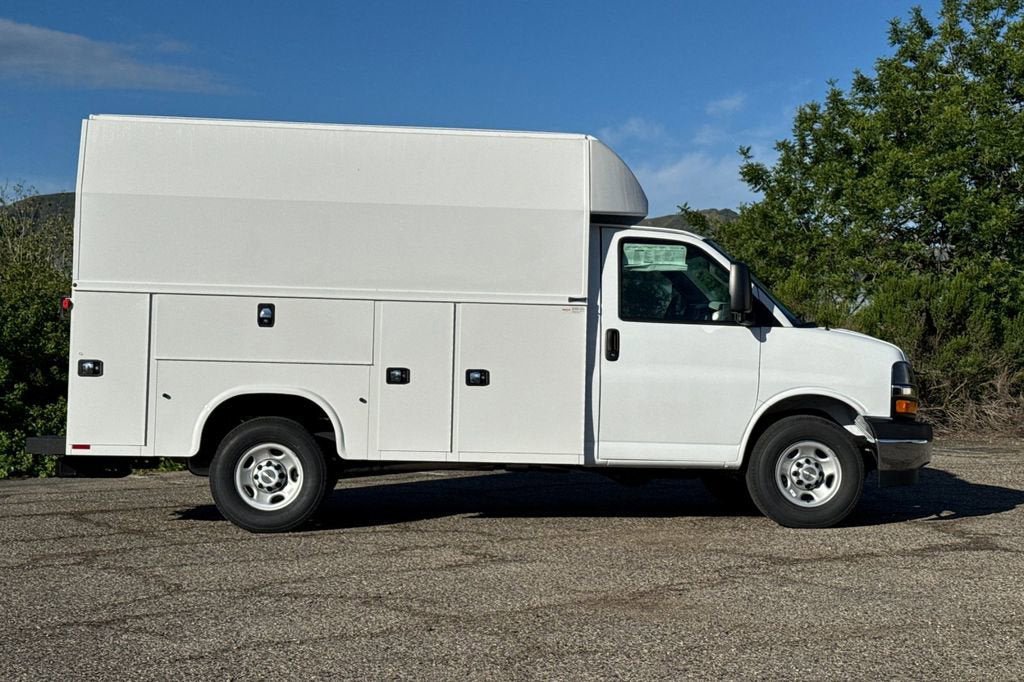 New 2026 Chevrolet Express 3500 w/ Power Convenience Package RWD image 3