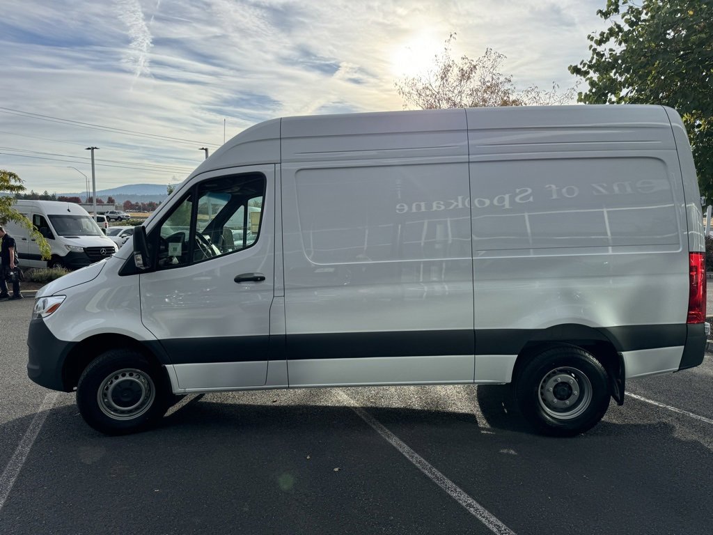 Used 2024 Mercedes-Benz Sprinter 144 Cargo image 3
