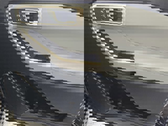 Used 2024 Ford Explorer XLT w/ Equipment Group 202A AWD/4WD image 3