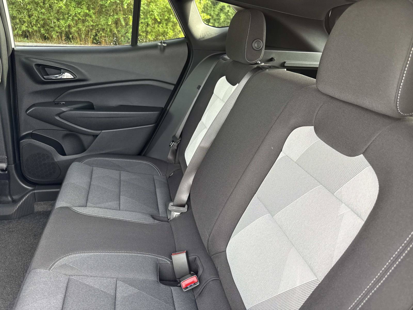 New 2026 Chevrolet Trax RS w/ Sunroof Package FWD image 11