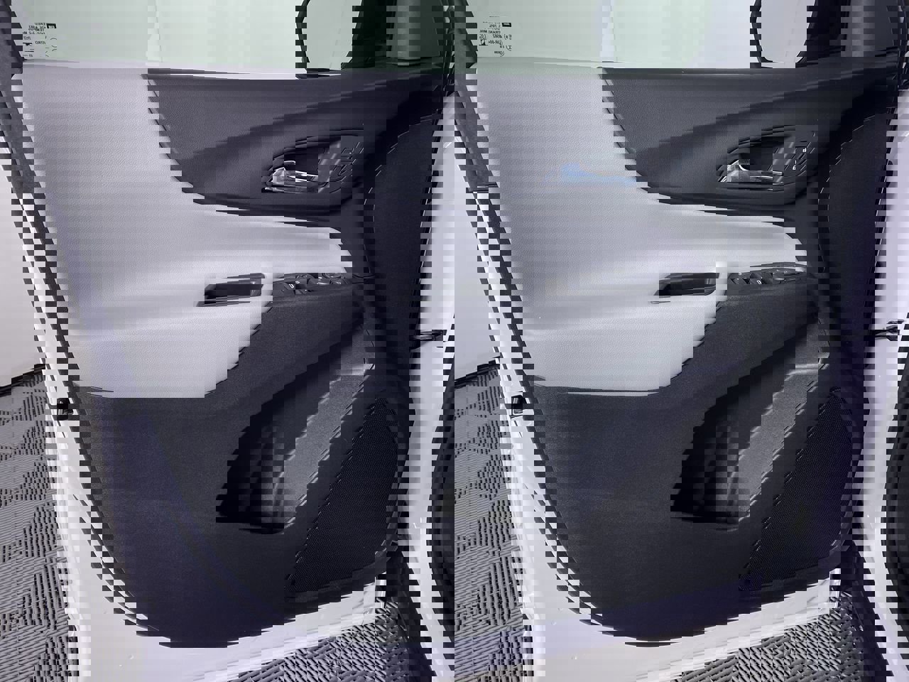 Certified 2024 Chevrolet Equinox LS w/ LS Convenience Package image 11