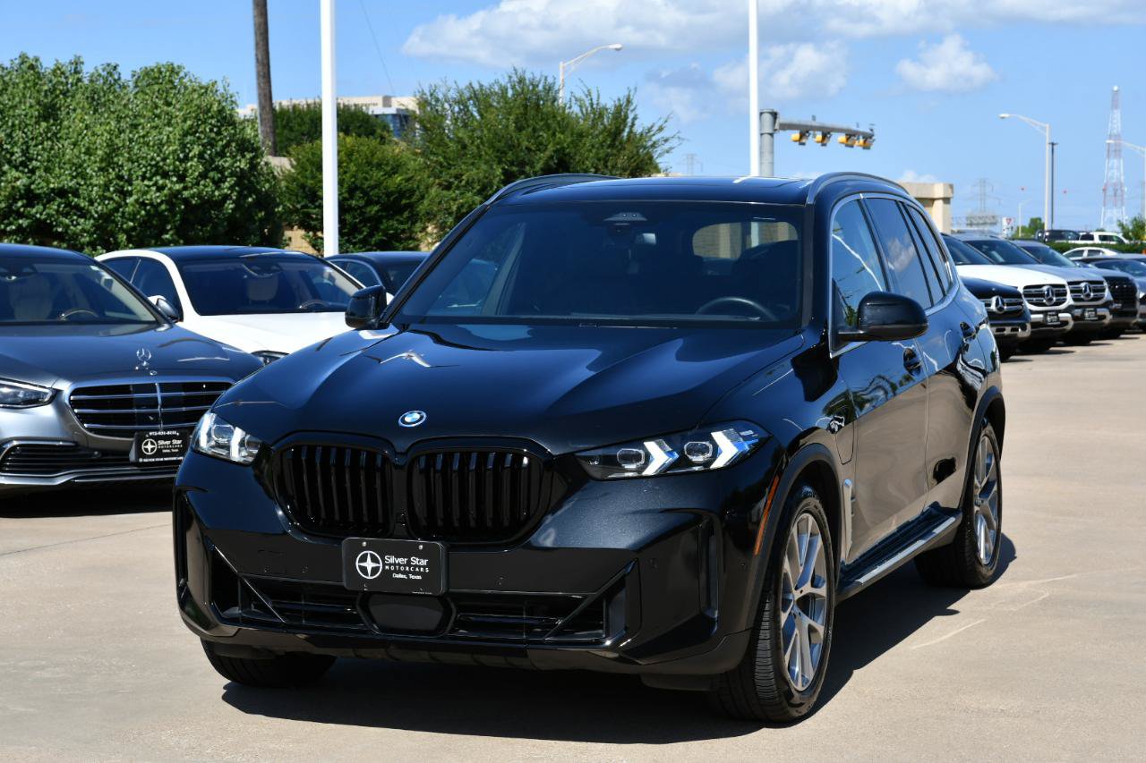 Used 2025 BMW X5 xDrive50e AWD/4WD image 2