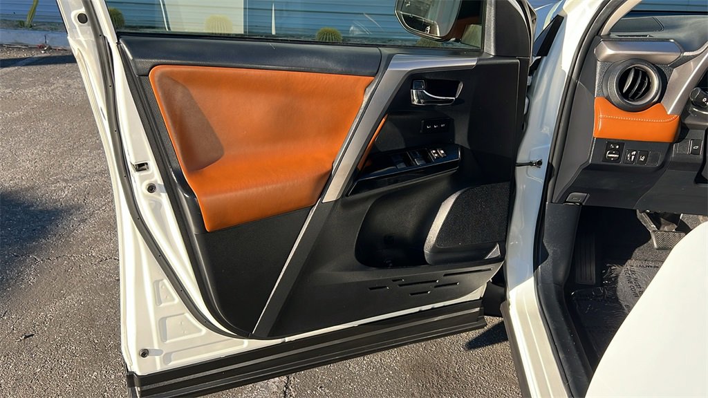 Used 2017 Toyota RAV4 Limited w/ Advanced Technology Package image 10