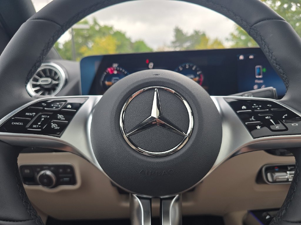 New 2026 Mercedes-Benz GLA 250 4MATIC image 33