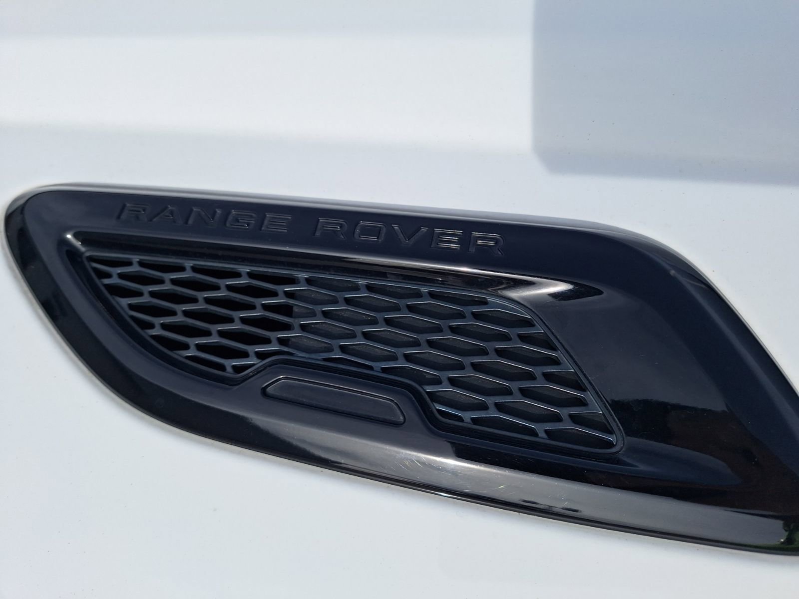 Used 2018 Land Rover Range Rover Evoque HSE Dynamic image 15