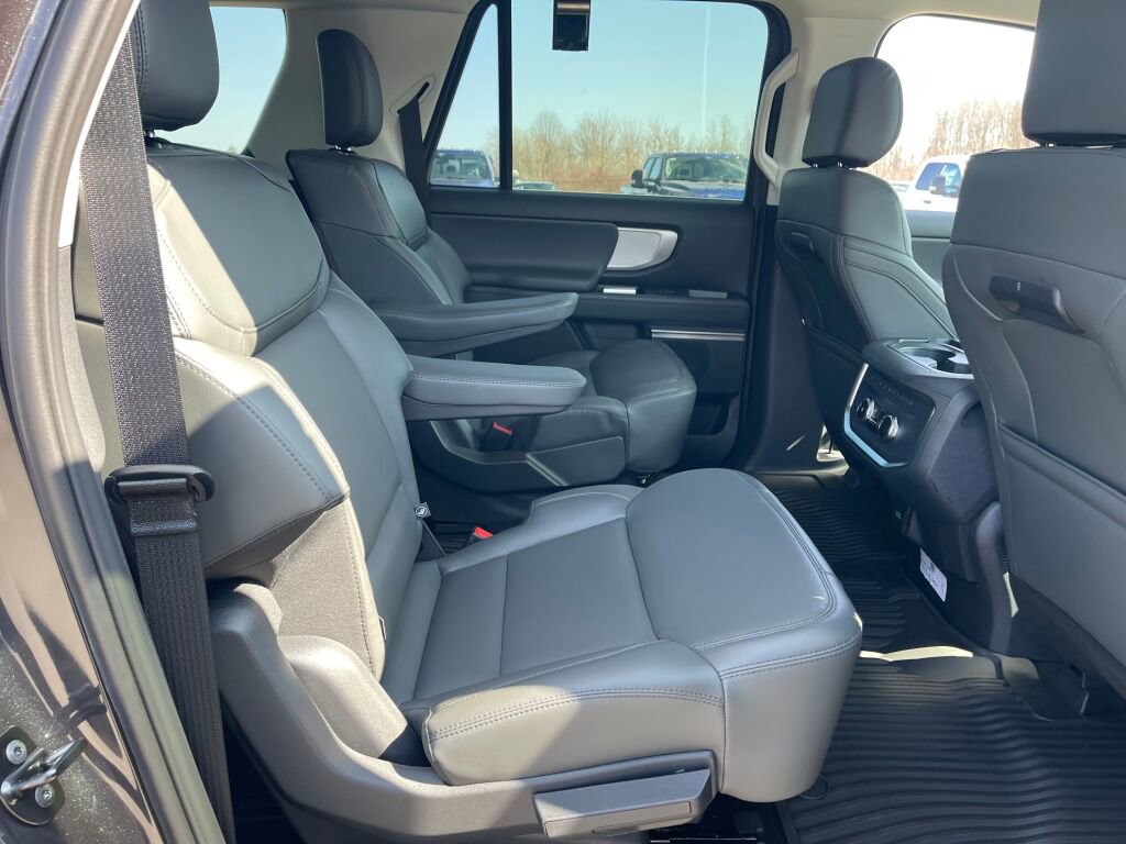 New 2026 Ford Expedition Max Active image 16