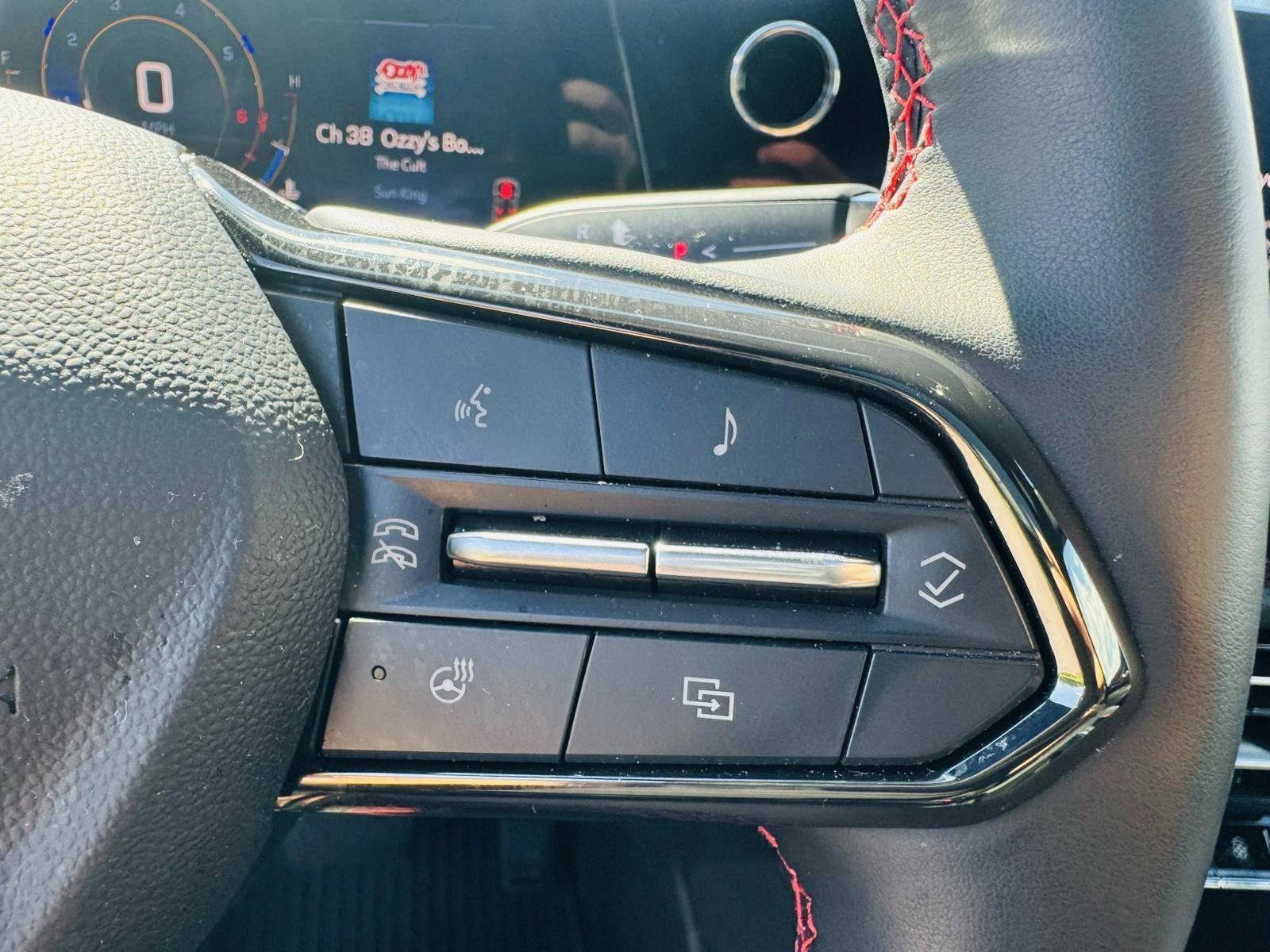 Used 2024 Chevrolet Traverse RS w/ LPO, Floor Liner Package image 27