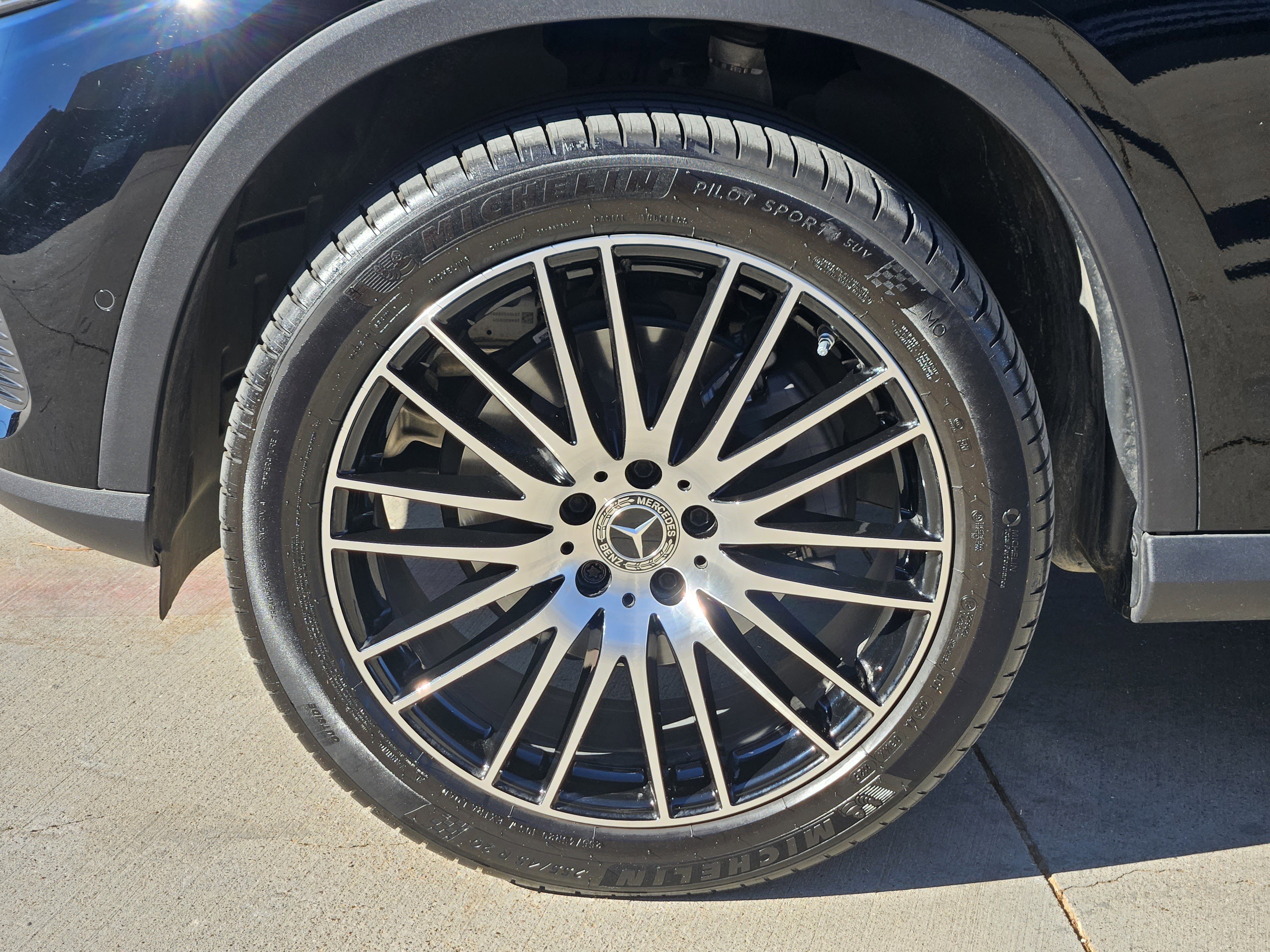 Certified 2025 Mercedes-Benz GLC 300 image 10