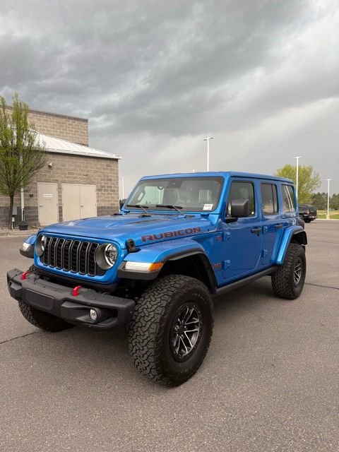Used 2024 Jeep Wrangler Unlimited Rubicon AWD/4WD image 2