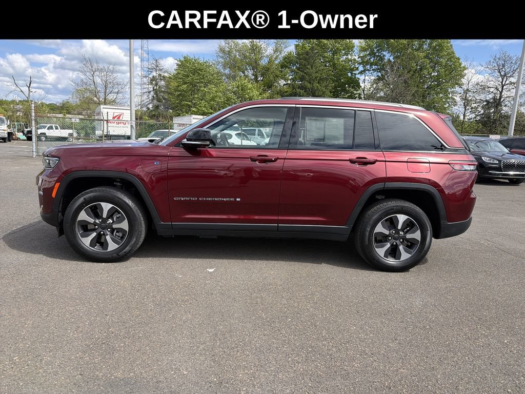 Used 2022 Jeep Grand Cherokee Limited 4xe w/ Luxury Tech Group II AWD/4WD image 2