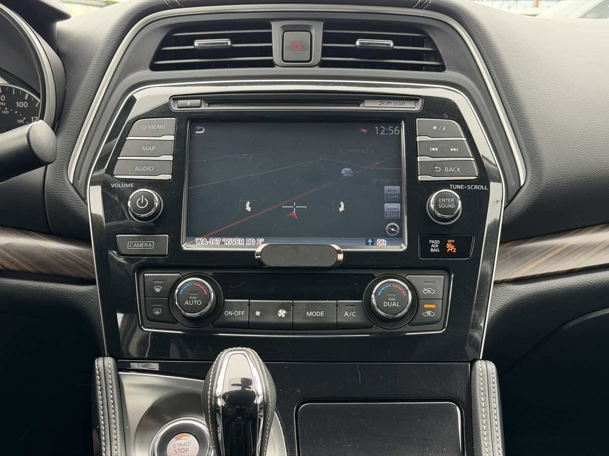 Used 2017 Nissan Maxima Platinum FWD image 19