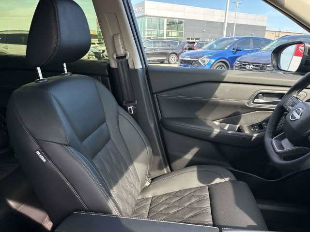 New 2026 Nissan Rogue Platinum AWD/4WD image 15
