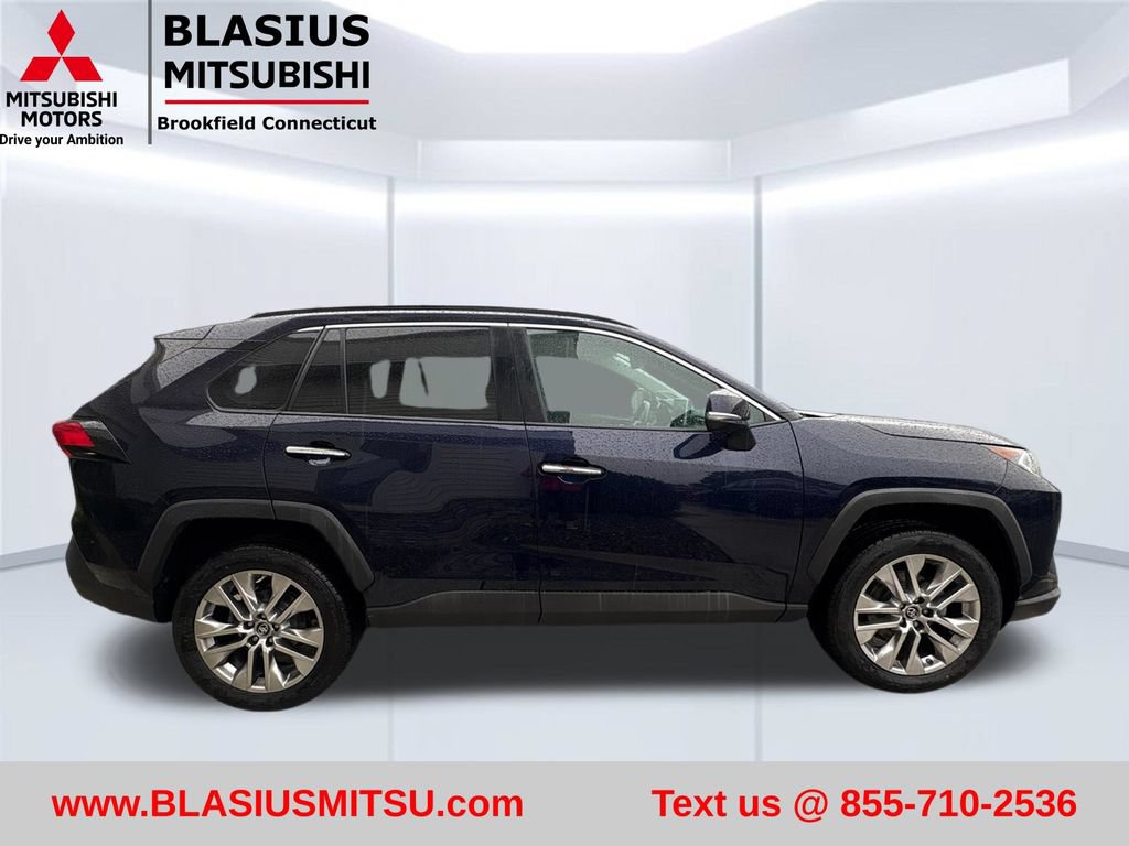 Used 2019 Toyota RAV4 Limited w/ Advanced Technology Package AWD/4WD image 7