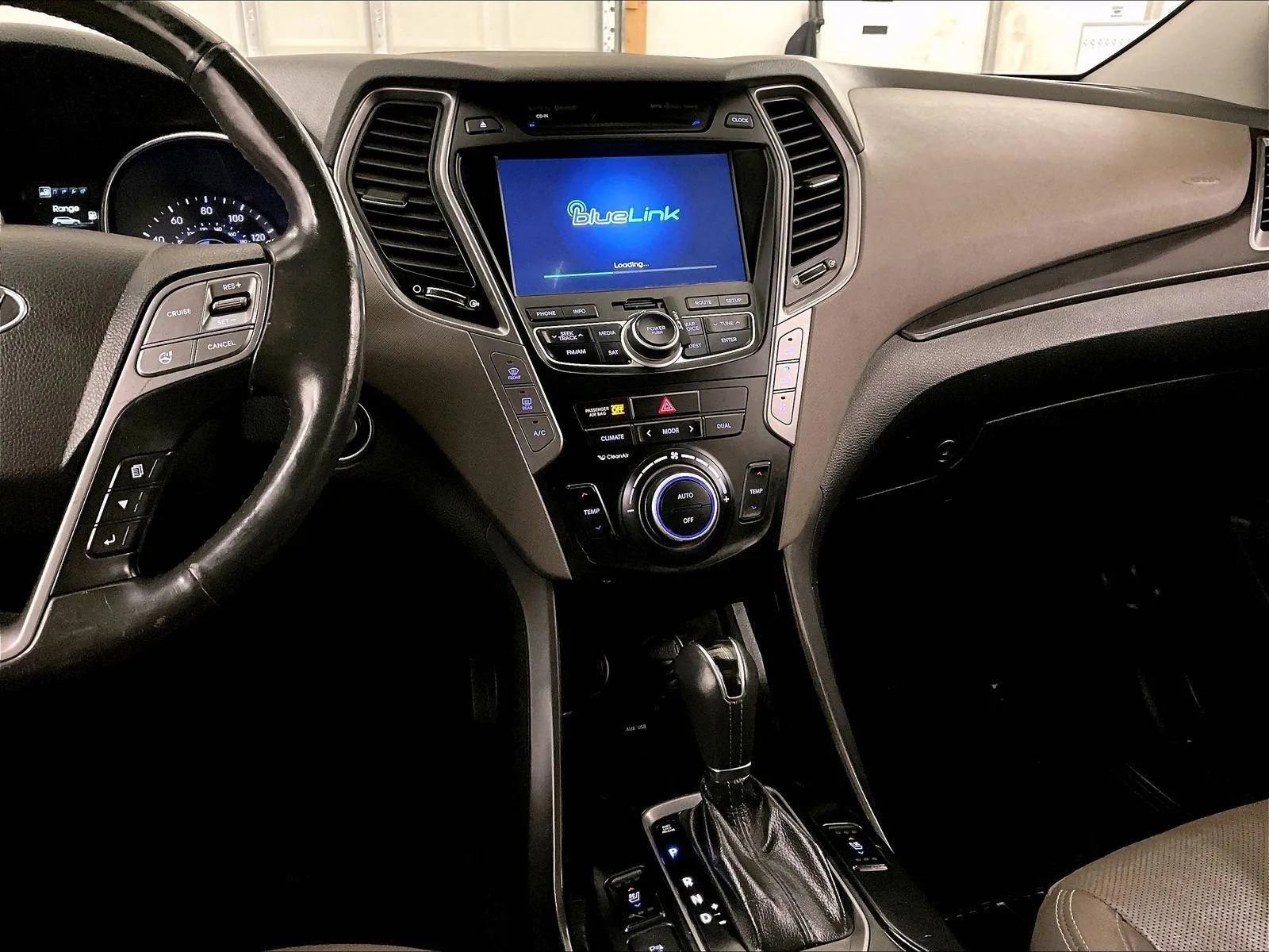 Used 2015 Hyundai Santa Fe Limited w/ Option Group 04 AWD/4WD image 6