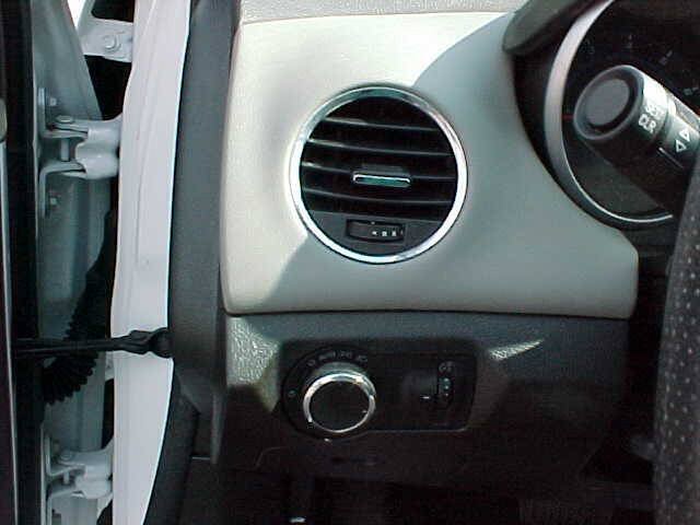 Used 2013 Chevrolet Cruze LS FWD image 22