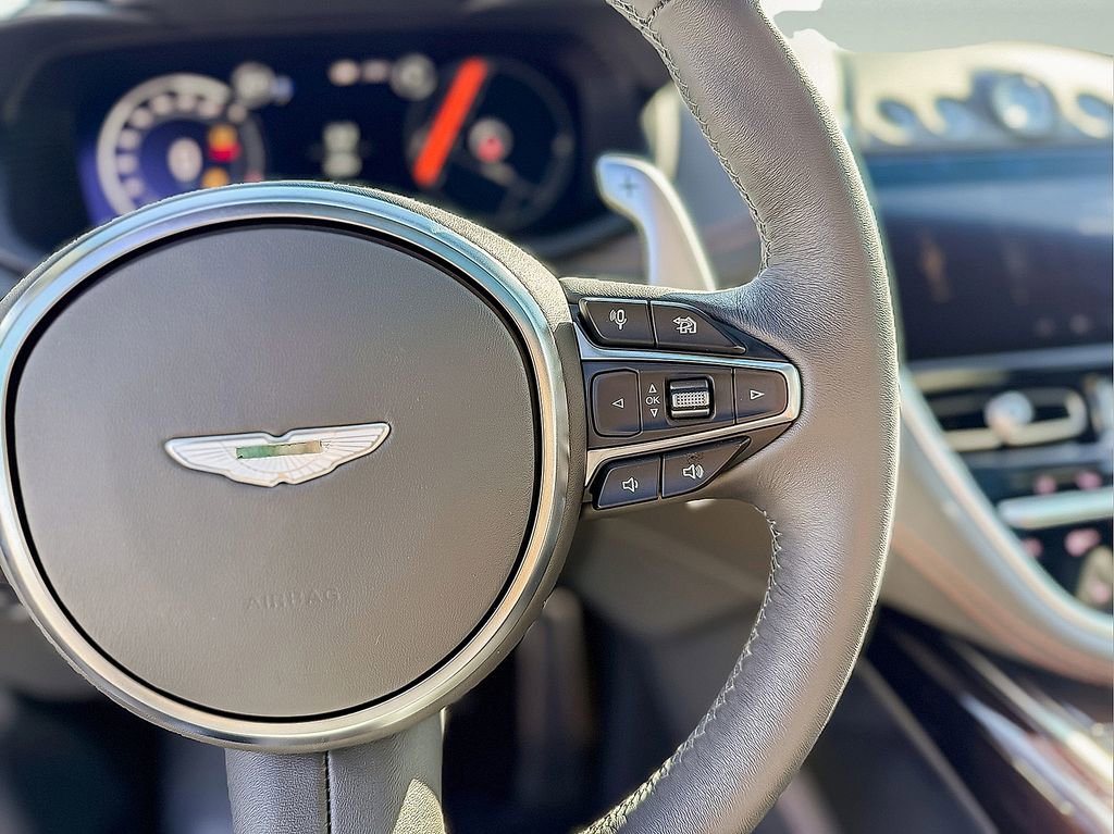 Used 2024 Aston Martin DBX image 24