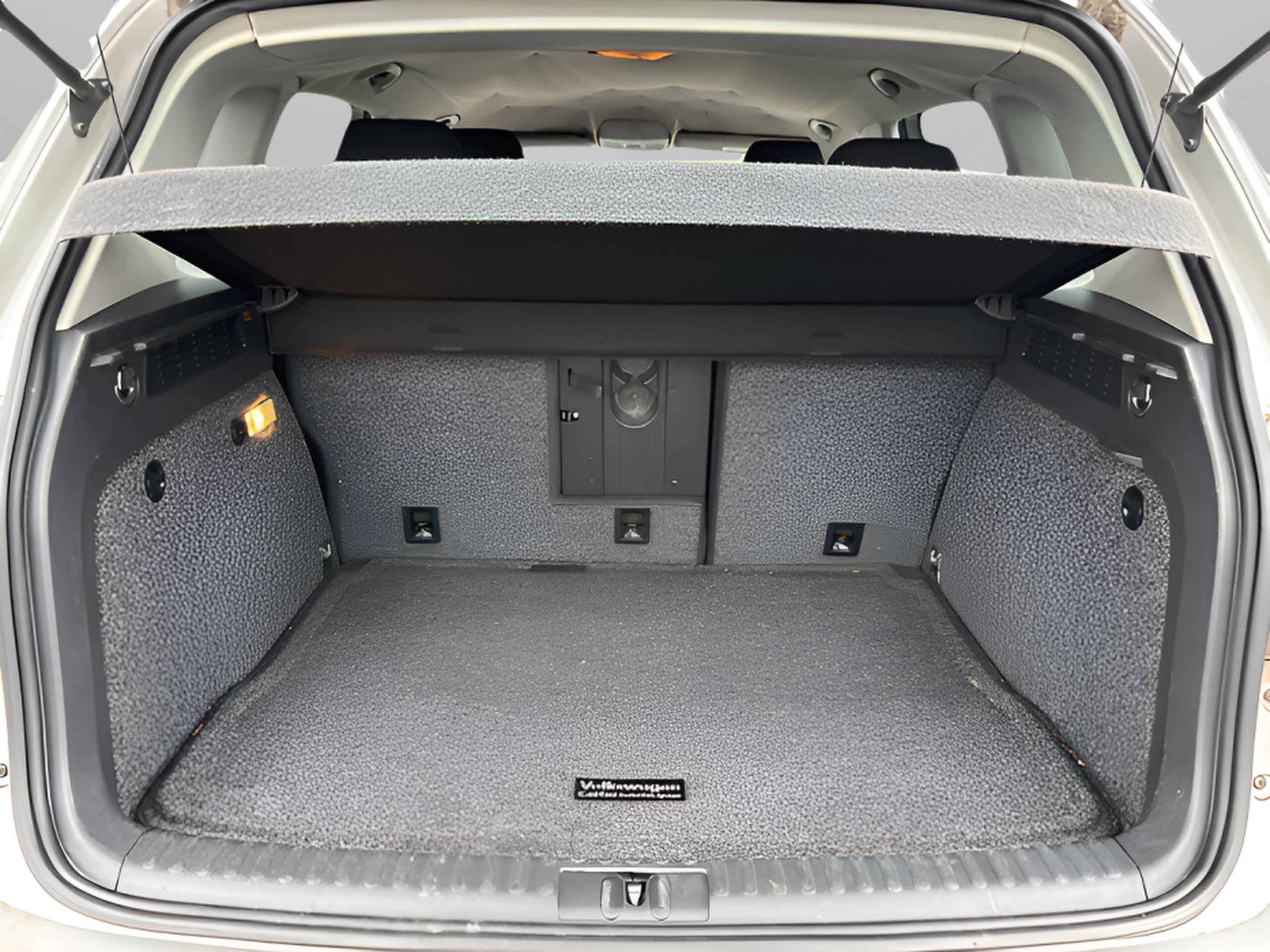 Used 2013 Volkswagen Tiguan S image 21