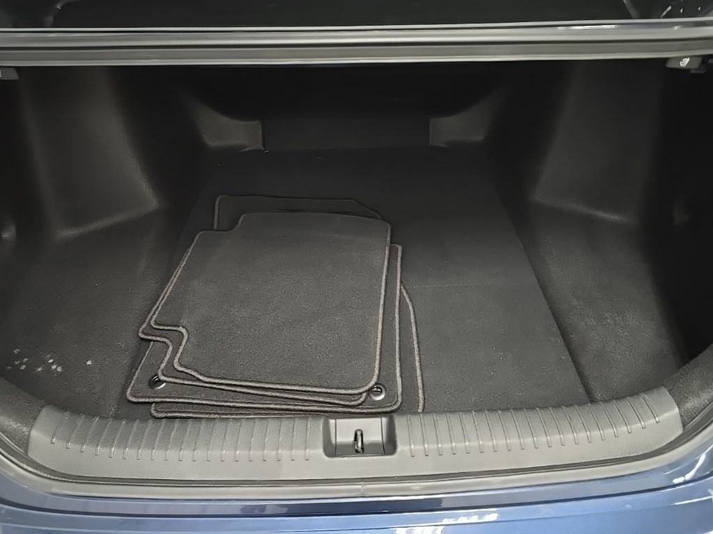 Used 2023 Honda Accord EX image 12
