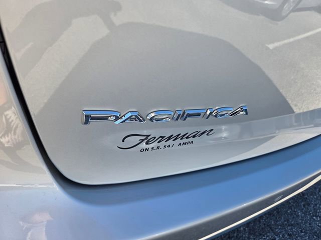 New 2026 Chrysler Pacifica Select FWD image 11