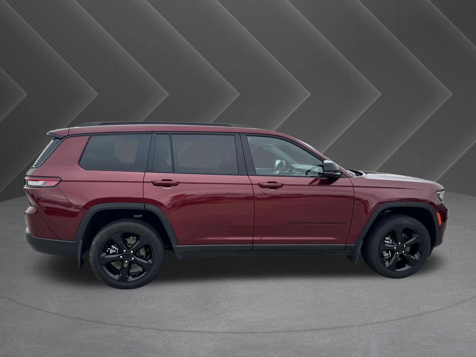 Used 2023 Jeep Grand Cherokee L Laredo AWD/4WD image 5
